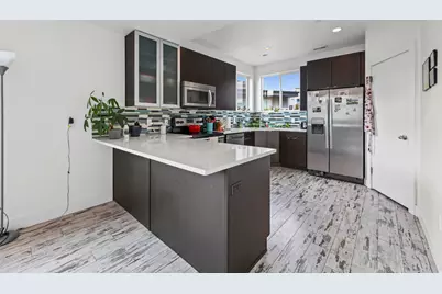 1010 W Rooftop Dr, Midvale, UT 84047 - Photo 4