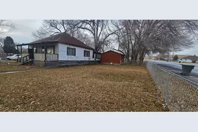 195 E Main St, Wellington, UT 84542 - Photo 2