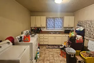 195 E Main St, Wellington, UT 84542 - Photo 24