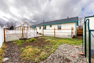 1320 Country Manor Dr, Logan, UT 84321 - Photo 20