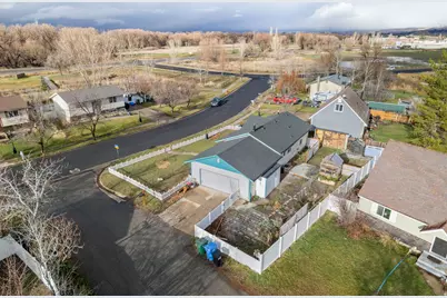 1320 Country Manor Dr, Logan, UT 84321 - Photo 28