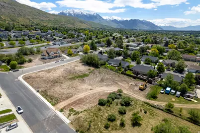 1018 E 300 S #2, Pleasant Grove, UT 84062 - Photo 2