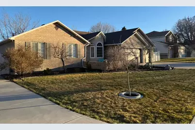 9851 S Birdie Way, South Jordan, UT 84009 - Photo 2