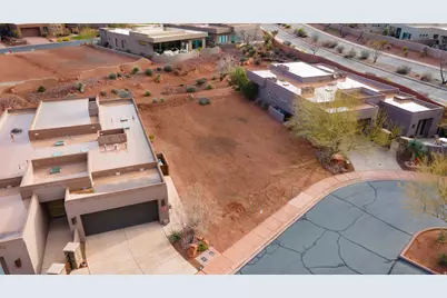 2085 N Tuweap Dr #16, Saint George, UT 84770 - Photo 2