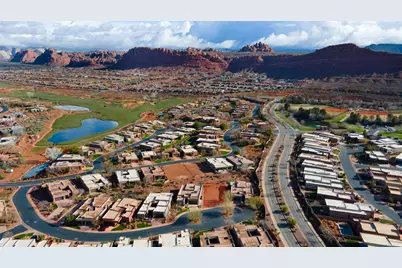 2085 N Tuweap Dr #16, Saint George, UT 84770 - Photo 12