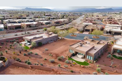 2085 N Tuweap Dr #16, Saint George, UT 84770 - Photo 4