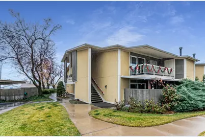 337 Peach Ln, Bountiful, UT 84010 - Photo 2