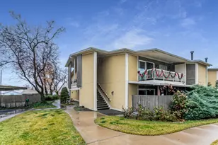 337 Peach Ln, Bountiful, UT 84010 - Photo 2