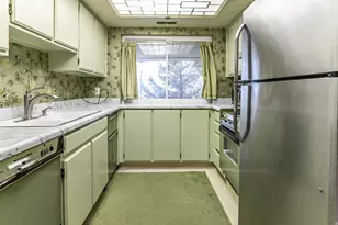 337 Peach Ln, Bountiful, UT 84010 - Photo 6