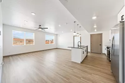 224 N Chaparral Dr #M203, Hurricane, UT 84737 - Photo 2