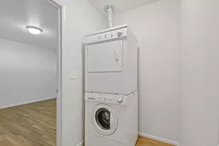 650 N 300 W, Salt Lake City, UT 84103 - Photo 12