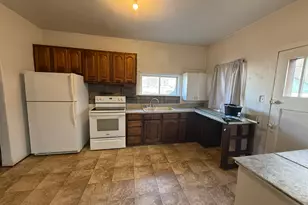 290 W 200 S, Fillmore, UT 84631 - Photo 4