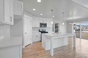 1156 W Zenith Circle, Saratoga Springs, UT 84045 - Photo 8