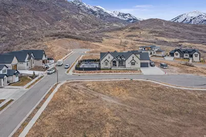 14576 S Canyon Edge Cir #69, Draper (UT Cnty), UT 84020 - Photo 2