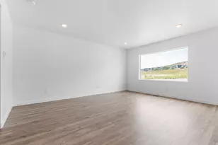 233 E Levengrove Dr, Lehi, UT 84048 - Photo 14