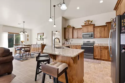 336 E Desert Rose Way, Ivins, UT 84738 - Photo 12