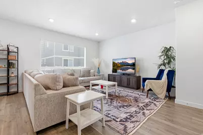 522 N Scuttlebutt Ln, Saratoga Springs, UT 84045 - Photo 2