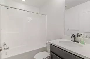 981 W Cyan Valley Way, Bluffdale, UT 84065 - Photo 8