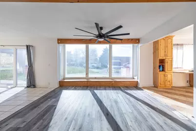 415 E Panoramic Dr N, Hyrum, UT 84319 - Photo 4