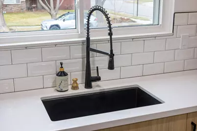 11446 S Sandy Creek Dr E, Sandy, UT 84094 - Photo 14