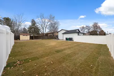 11446 S Sandy Creek Dr E, Sandy, UT 84094 - Photo 42