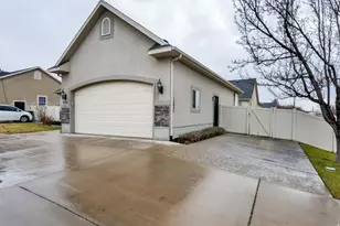1221 S 1530 W, Springville, UT 84663 - Photo 4