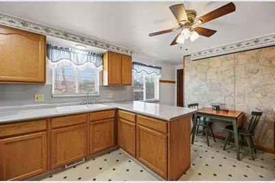 4279 S 4900 W, West Valley, UT 84120 - Photo 16