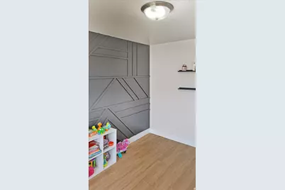 153 N Valcrest Dr, Saratoga Springs, UT 84045 - Photo 14