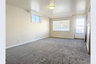 618 Valeria Dr, Layton, UT 84041 - Photo 8