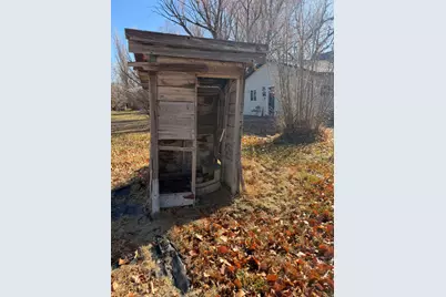 50 S 400 E, Myton, UT 84052 - Photo 12