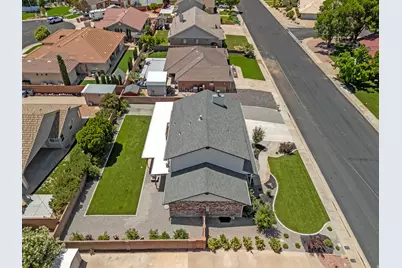 1314 Saint James Ln, Saint George, UT 84790 - Photo 4