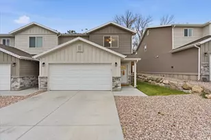 4958 S 475 W, Washington Terrace, UT 84405 - Photo 2
