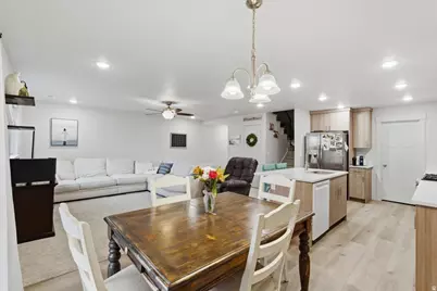 4958 S 475 W, Washington Terrace, UT 84405 - Photo 6