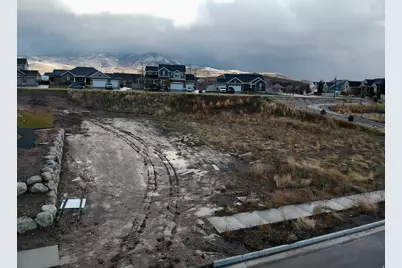 6056 N Timpanogos Ln #221, Mountain Green, UT 84050 - Photo 10