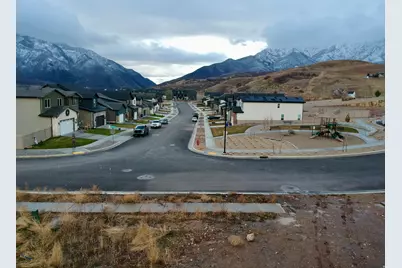 6056 N Timpanogos Ln #221, Mountain Green, UT 84050 - Photo 14