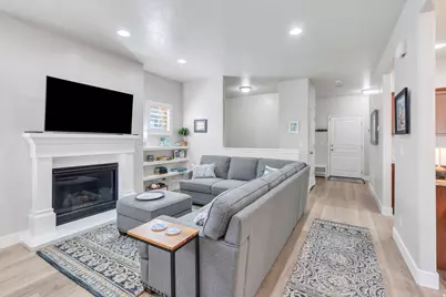 256 E Backhand Ln, Lehi, UT 84043 - Photo 4