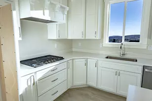 9579 N Bluebell Dr, Eagle Mountain, UT 84005 - Photo 6