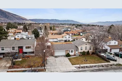 1602 E Sego Lily Dr, Sandy, UT 84092 - Photo 36