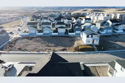 7646 S Clipper Hill Rd #305, West Jordan, UT 84081 - Photo 4