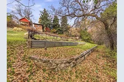 2702 E Oak Hills Dr, Layton, UT 84040 - Photo 30