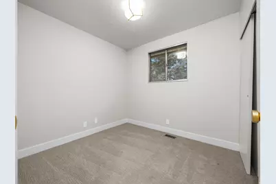 2702 E Oak Hills Dr, Layton, UT 84040 - Photo 10