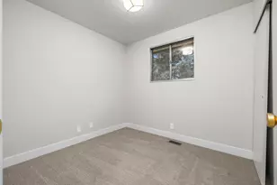 2702 E Oak Hills Dr, Layton, UT 84040 - Photo 10