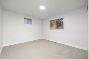 2702 E Oak Hills Dr, Layton, UT 84040 - Photo 22