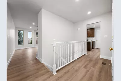 2702 E Oak Hills Dr, Layton, UT 84040 - Photo 2