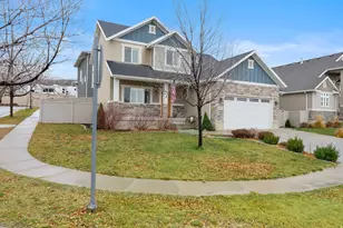 15125 S Skyfall Dr, Bluffdale, UT 84065 - Photo 2