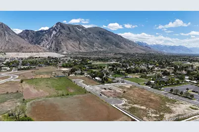 5246 W 11200 N #1, Highland, UT 84003 - Photo 4