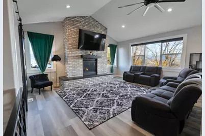 340 E 300 N, Moroni, UT 84646 - Photo 2