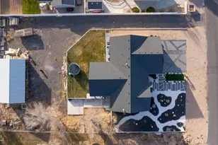 340 E 300 N, Moroni, UT 84646 - Photo 32