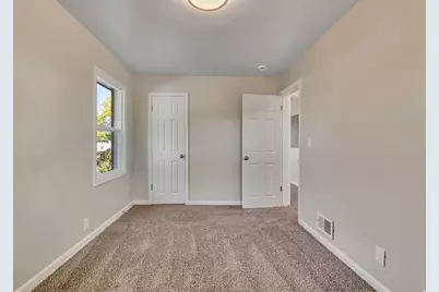 5289 S 2200 W, Roy, UT 84067 - Photo 14