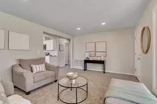 5289 S 2200 W, Roy, UT 84067 - Photo 8